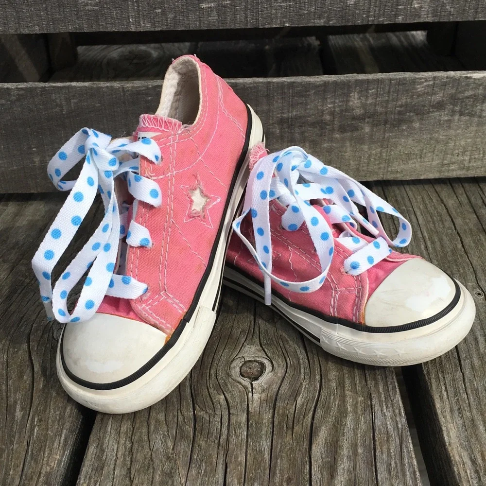 - Converse Toddler Pink Sneakers SZ 9 - New Laces! VGUC!